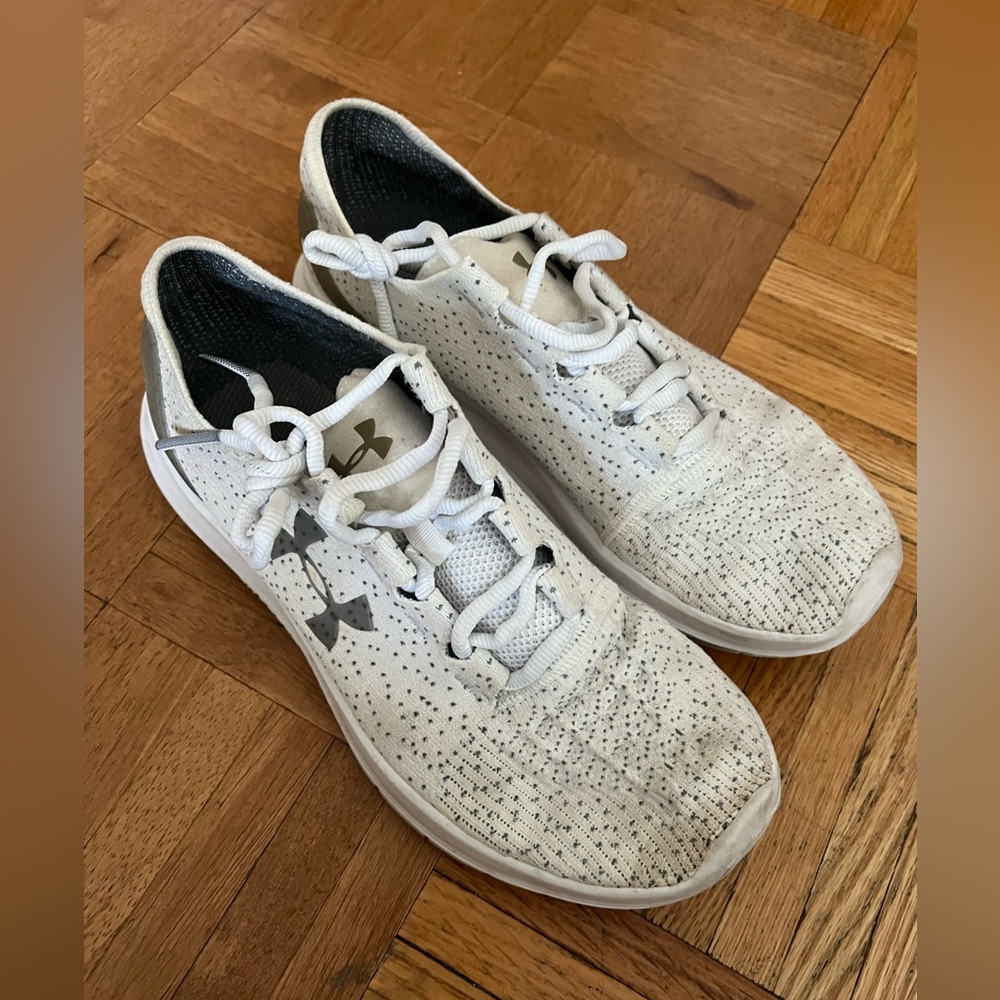 Under Armour Sneakers